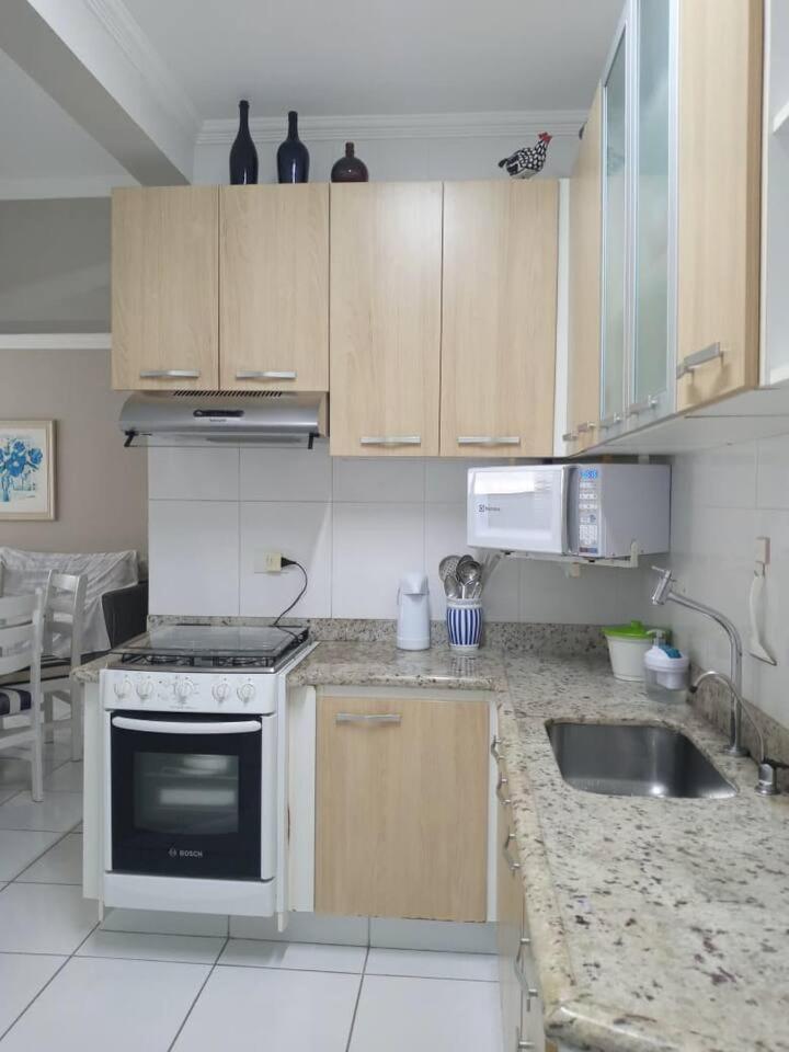 Apartamento completo na calçada da praia Apartment Guaruja Ngoại thất bức ảnh